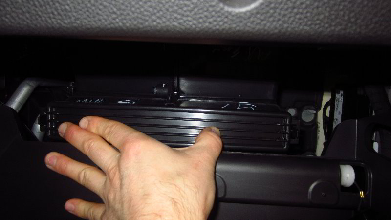Chevrolet-Colorado-Cabin-Air-Filter-Replacement-Guide-030