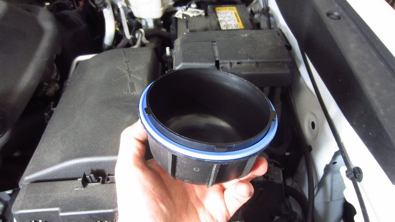Chevrolet-Colorado-Headlight-Bulbs-Replacement-Guide-004