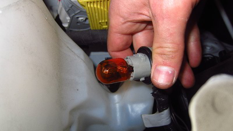 Chevrolet-Colorado-Headlight-Bulbs-Replacement-Guide-026