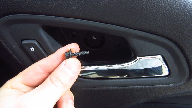 Chevrolet-Colorado-Interior-Door-Panel-Removal-Speaker-Replacement-Guide-012