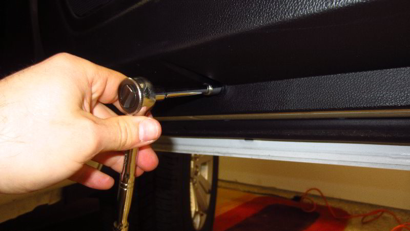 Chevrolet-Colorado-Interior-Door-Panel-Removal-Speaker-Replacement-Guide-017