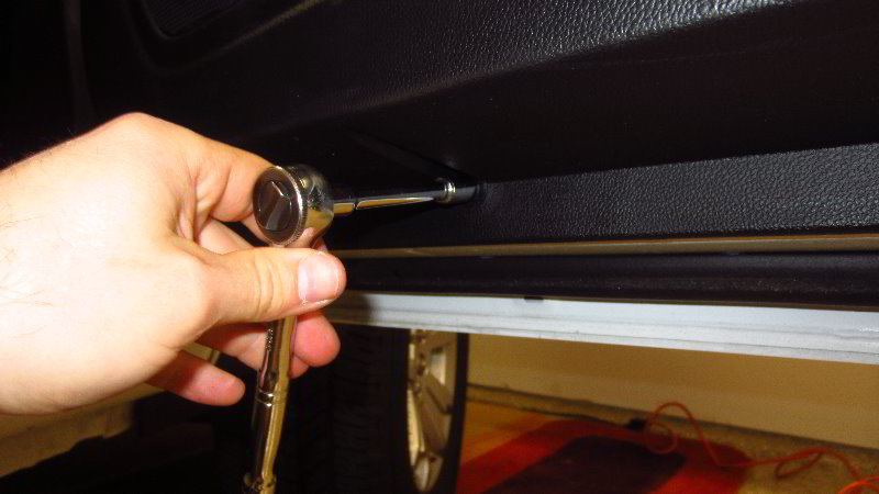 Chevrolet-Colorado-Interior-Door-Panel-Removal-Speaker-Replacement-Guide-017