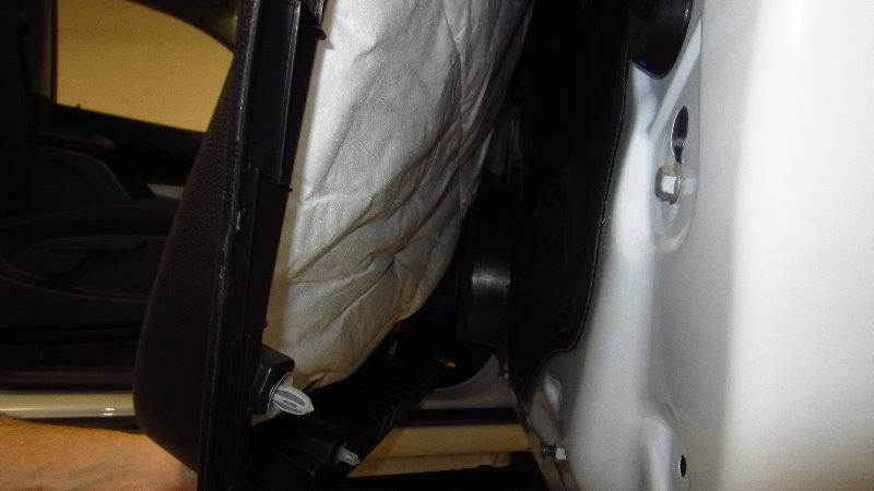 Chevrolet-Colorado-Interior-Door-Panel-Removal-Speaker-Replacement-Guide-021