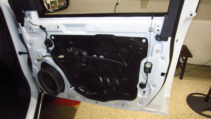 Chevrolet-Colorado-Interior-Door-Panel-Removal-Speaker-Replacement-Guide-037