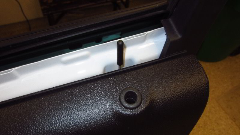Chevrolet-Colorado-Interior-Door-Panel-Removal-Speaker-Replacement-Guide-051