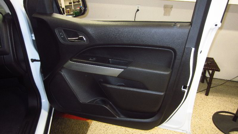 Chevrolet-Colorado-Interior-Door-Panel-Removal-Speaker-Replacement-Guide-063