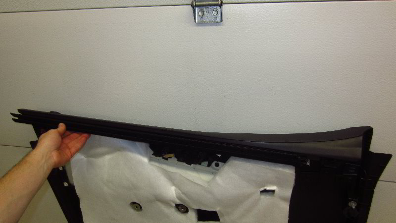 Chevrolet-Cruze-Plastic-Interior-Door-Panel-001