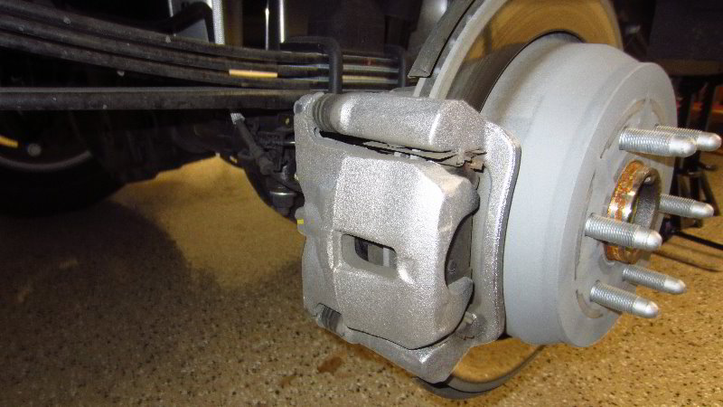 Chevrolet-Colorado-Rear-Brake-Pads-Replacement-Guide-005
