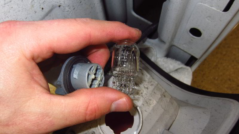 Chevrolet-Colorado-Tail-Light-Bulbs-Replacement-Guide-012