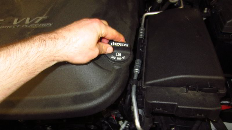 Chevrolet-Colorado-V6-Engine-Oil-Change-Filter-Replacement-Guide-026