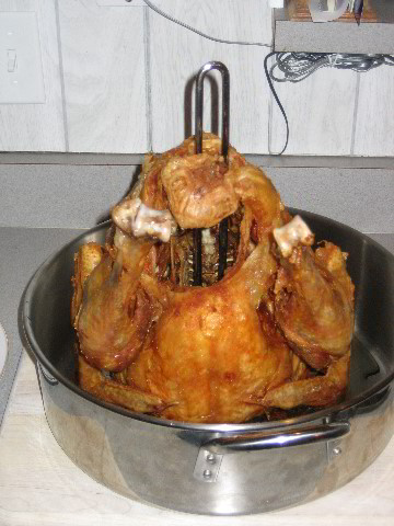 Christmas-Deep-Fried-Turkey-03