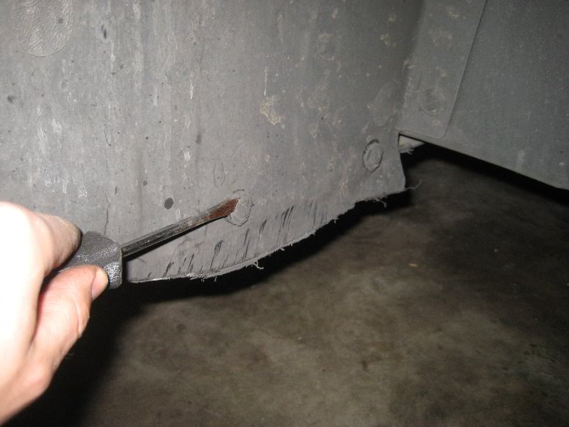 Chrysler-200-12V-Automotive-Battery-Replacement-Guide-015