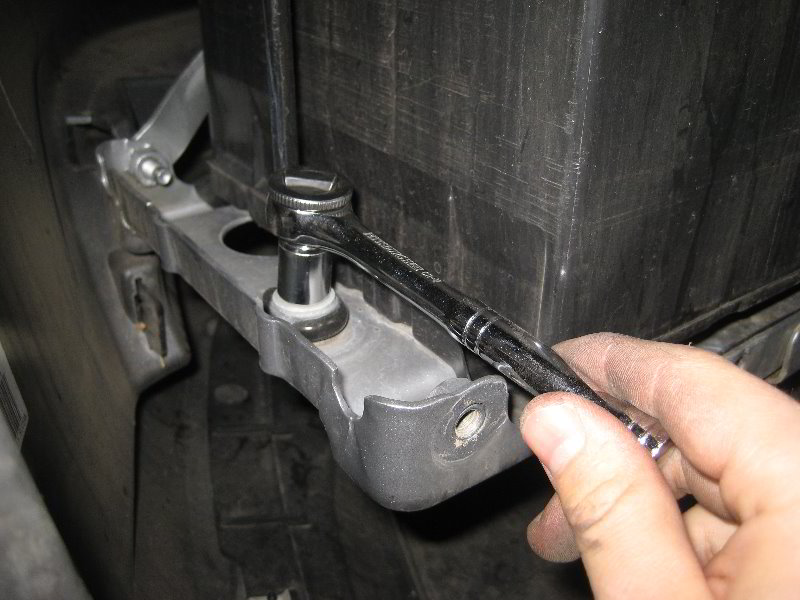 Chrysler-200-12V-Automotive-Battery-Replacement-Guide-029