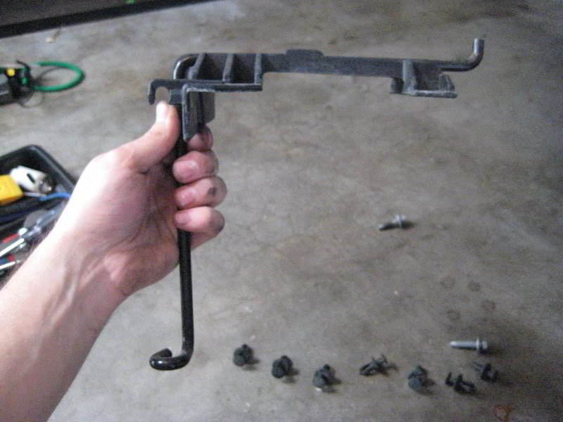 Chrysler-200-12V-Automotive-Battery-Replacement-Guide-030