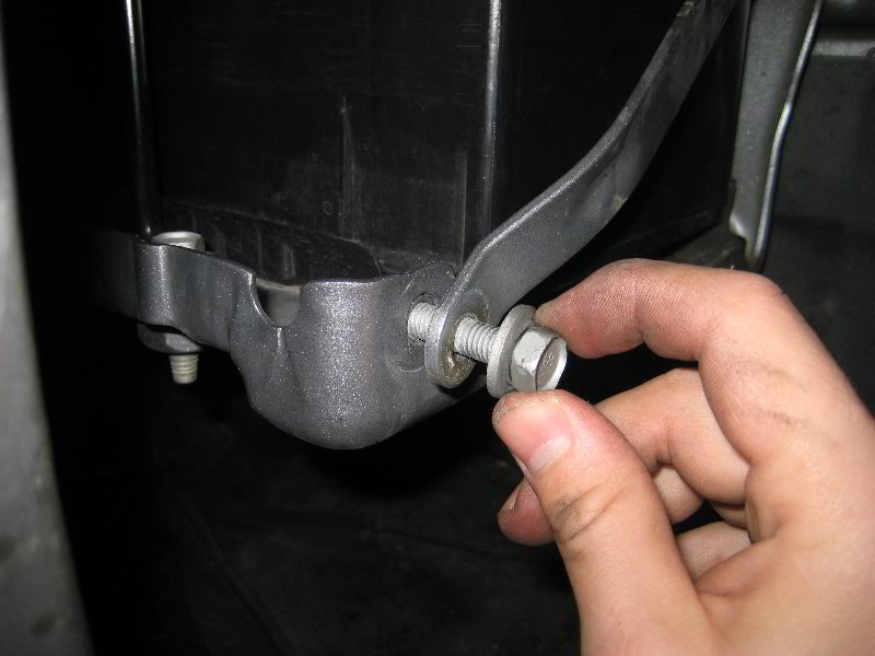 Chrysler-200-12V-Automotive-Battery-Replacement-Guide-049