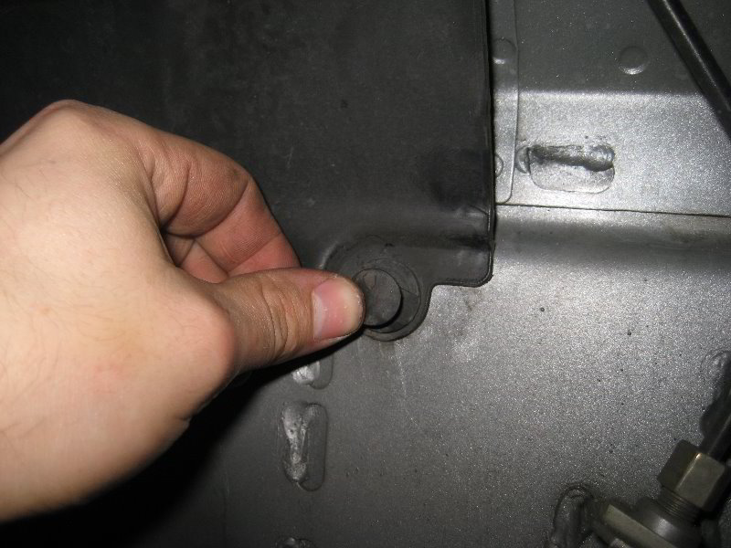 Chrysler-200-12V-Automotive-Battery-Replacement-Guide-054