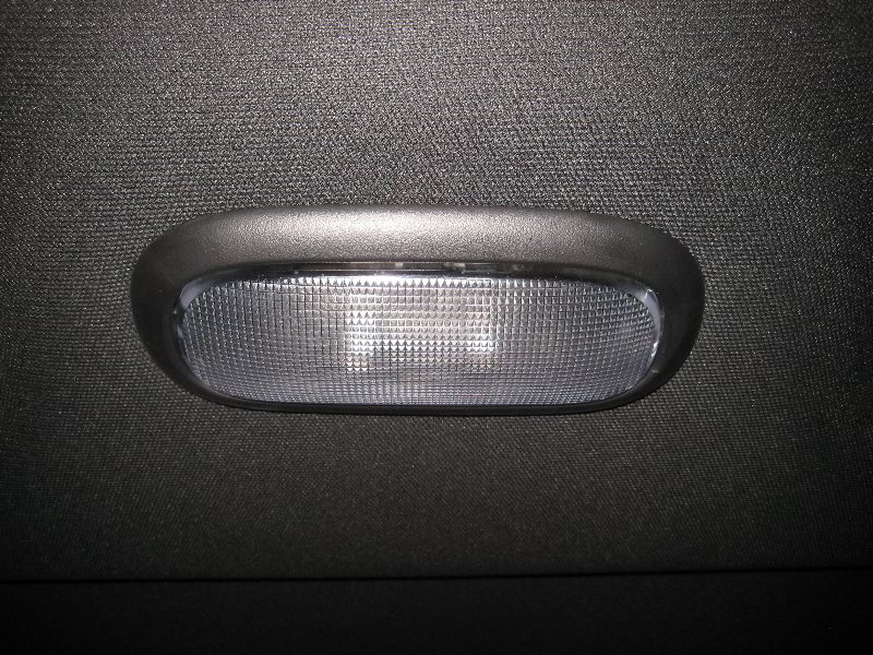 Chrysler-200-Dome-Light-Bulb-Replacement-Guide-001