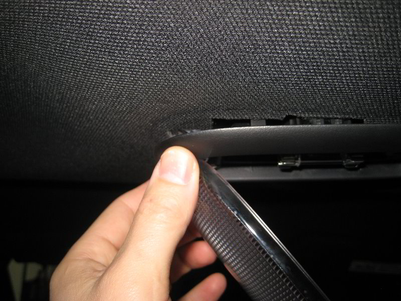 Chrysler-200-Dome-Light-Bulb-Replacement-Guide-010