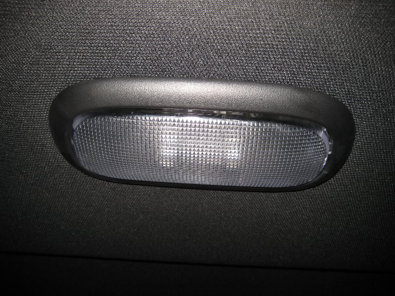 Chrysler-200-Dome-Light-Bulb-Replacement-Guide-013