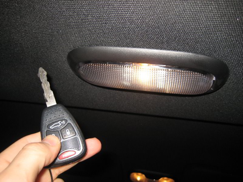 Chrysler-200-Dome-Light-Bulb-Replacement-Guide-014