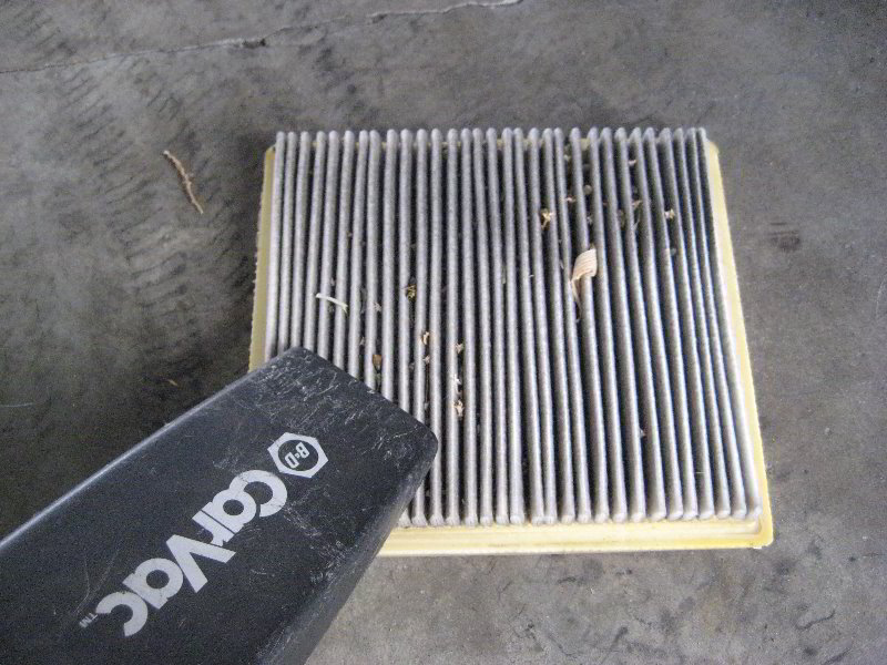 Chrysler-200-Engine-Air-Filter-Replacement-Guide-007