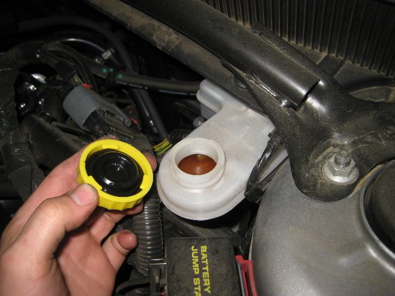 Chrysler-200-Front-Disc-Brake-Pads-Replacement-Guide-017