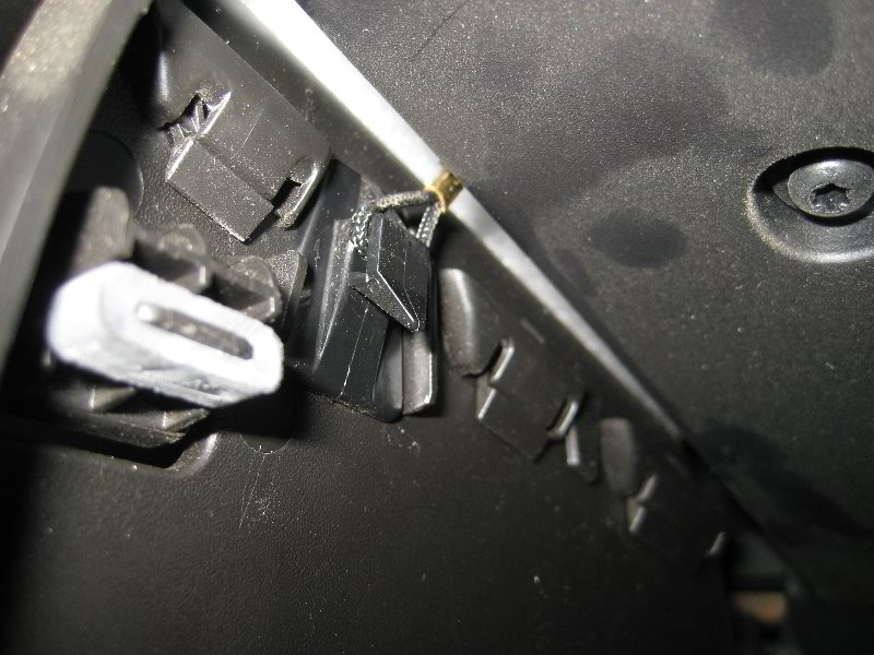 Chrysler-200-HVAC-Cabin-Air-Filter-Replacement-Guide-005