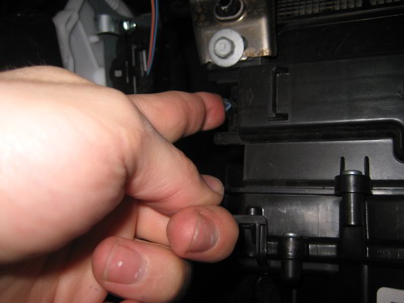 Chrysler-200-HVAC-Cabin-Air-Filter-Replacement-Guide-010