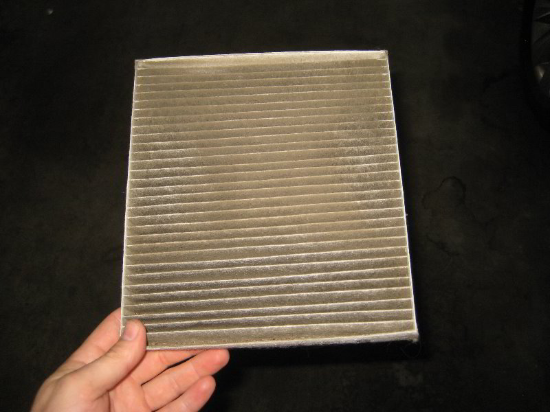 Chrysler-200-HVAC-Cabin-Air-Filter-Replacement-Guide-015