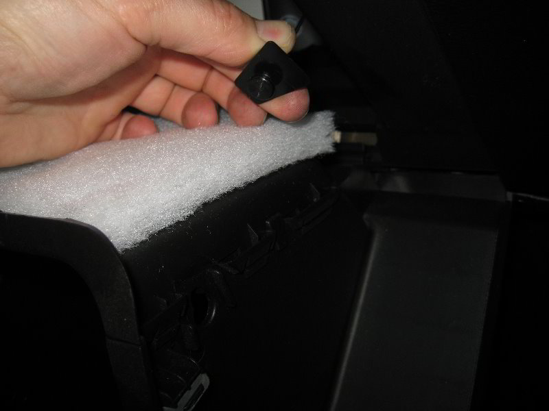 Chrysler-200-HVAC-Cabin-Air-Filter-Replacement-Guide-020