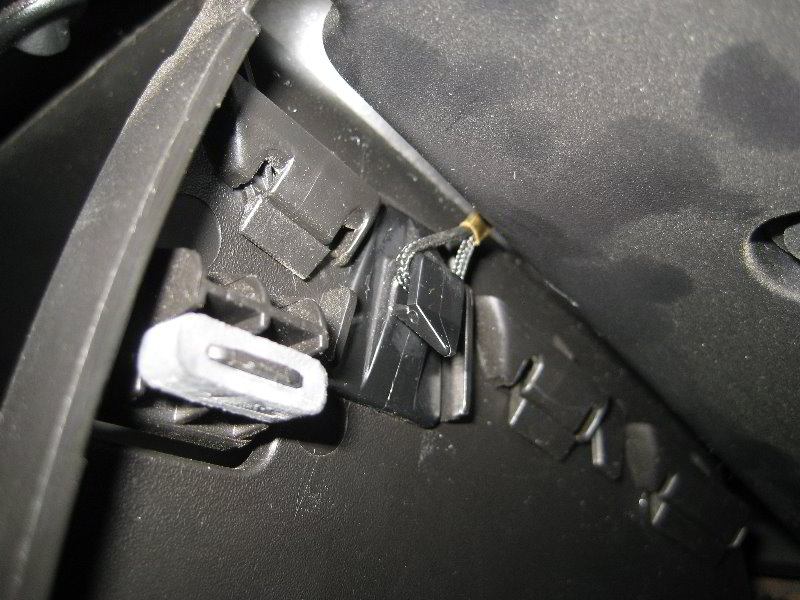 Chrysler-200-HVAC-Cabin-Air-Filter-Replacement-Guide-021