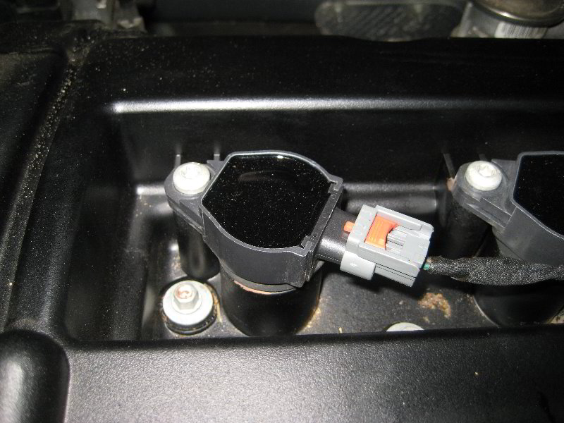 Chrysler-200-World-I4-Engine-Spark-Plugs-Replacement-Guide-029