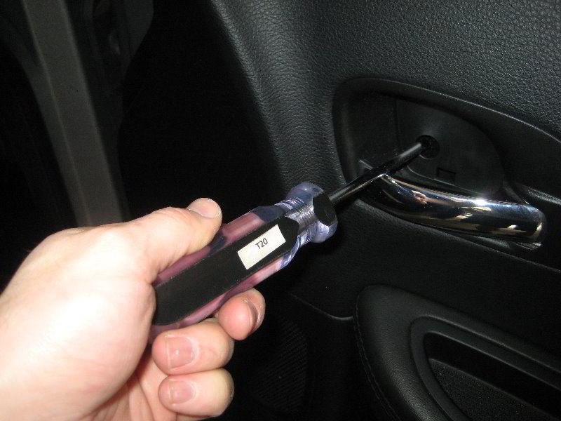 Chrysler-200-Interior-Door-Panel-Removal-Guide-008