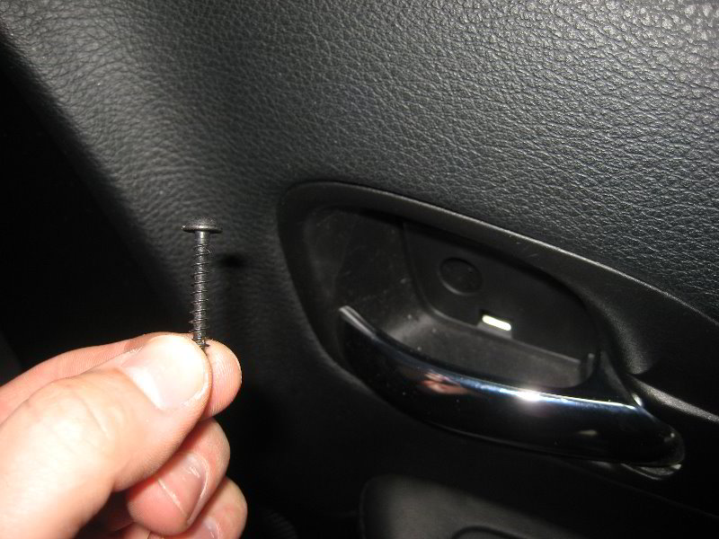 Chrysler-200-Interior-Door-Panel-Removal-Guide-009