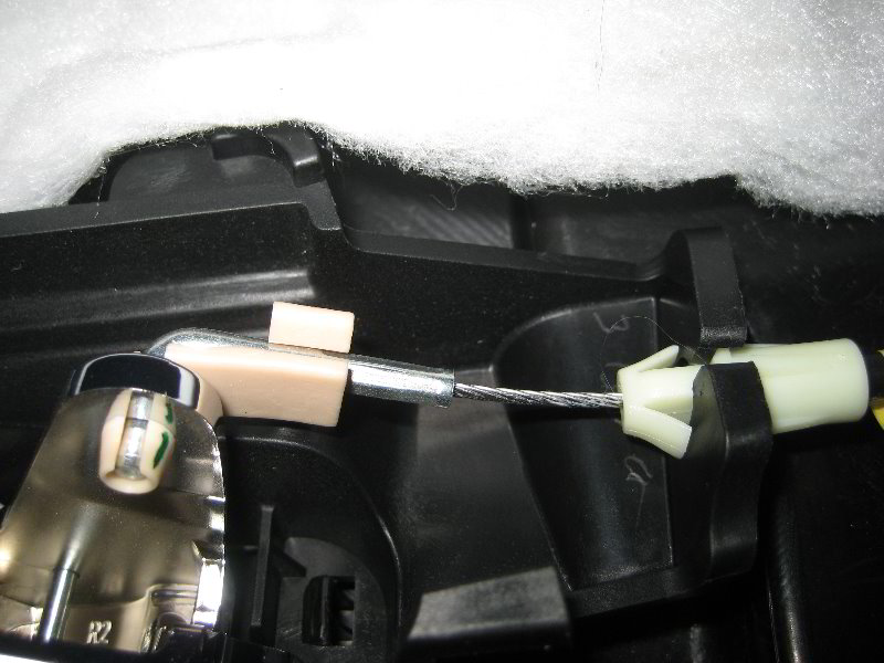 Chrysler-200-Interior-Door-Panel-Removal-Guide-017