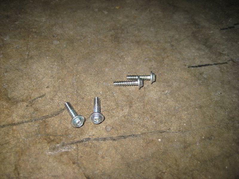 Chrysler-200-Interior-Door-Panel-Removal-Guide-027