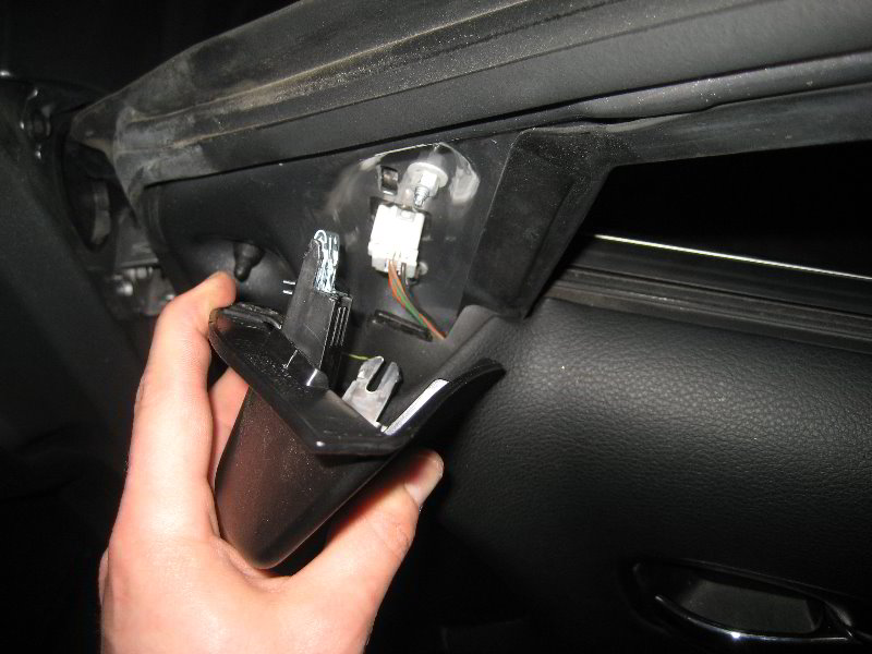 Chrysler-200-Interior-Door-Panel-Removal-Guide-046