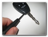 Chrysler-200-Key-Fob-Battery-Replacement-Guide-004