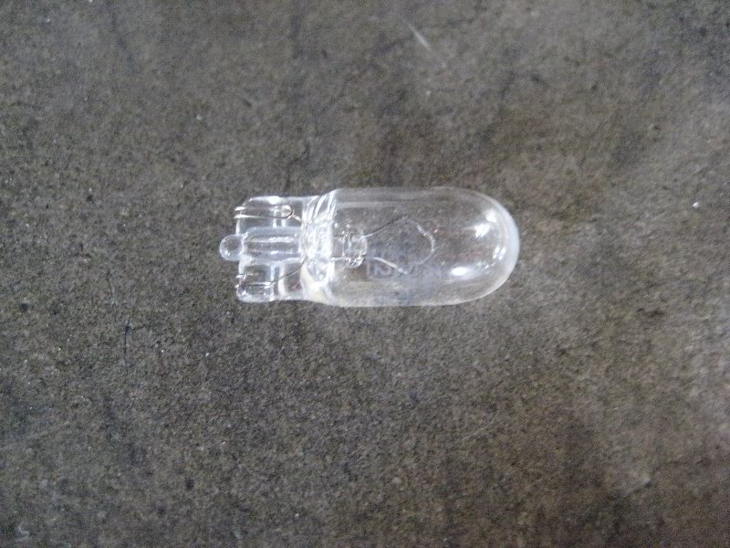 Chrysler-200-License-Plate-Light-Bulbs-Replacement-Guide-008