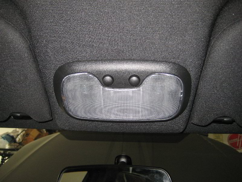 Chrysler-200-Map-Light-Bulbs-Replacement-Guide-001