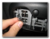 Chrysler-200-Map-Light-Bulbs-Replacement-Guide-006