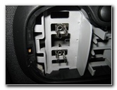 Chrysler-200-Map-Light-Bulbs-Replacement-Guide-008