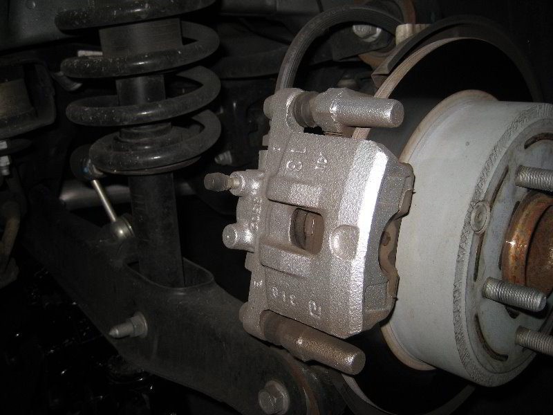 Chrysler-200-Rear-Disc-Brake-Pads-Replacement-Guide-006