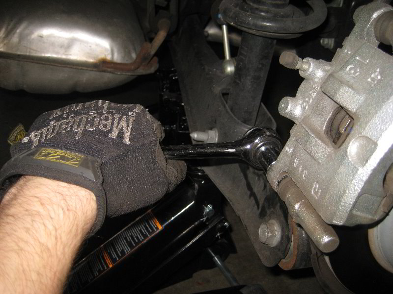 Chrysler-200-Rear-Disc-Brake-Pads-Replacement-Guide-024