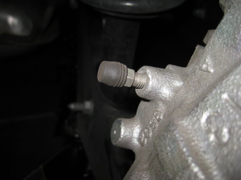 Chrysler-200-Rear-Disc-Brake-Pads-Replacement-Guide-026