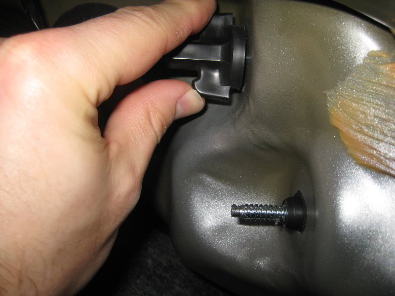 Chrysler-200-Reverse-Tail-Light-Bulbs-Replacement-Guide-009