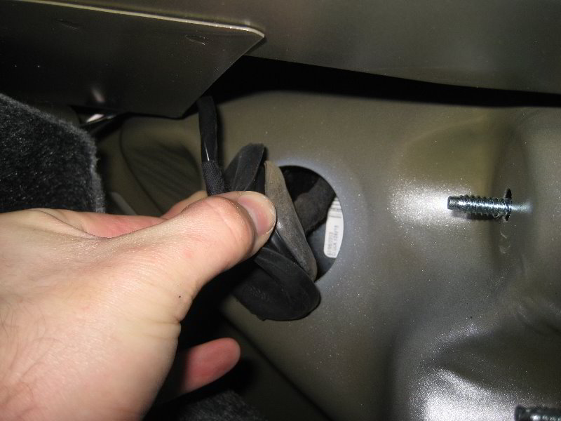 Chrysler-200-Reverse-Tail-Light-Bulbs-Replacement-Guide-011