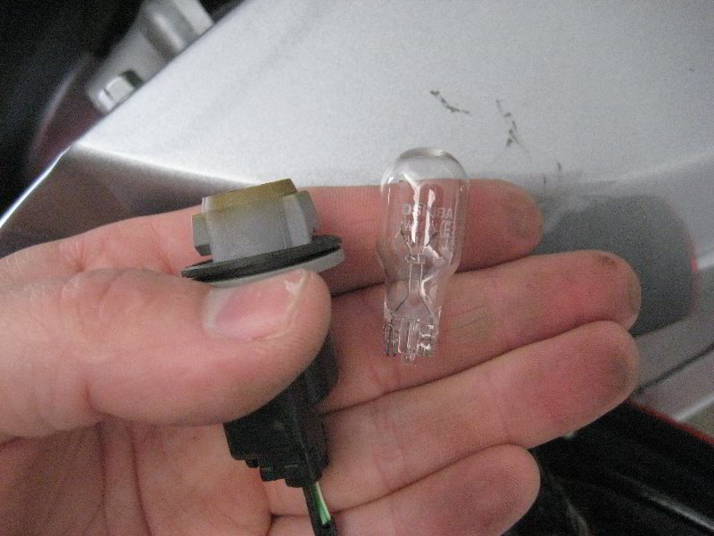 Chrysler-200-Reverse-Tail-Light-Bulbs-Replacement-Guide-018