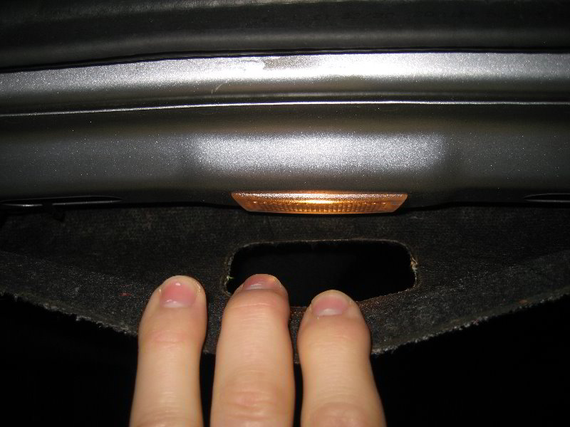 Chrysler-200-Trunk-Light-Bulb-Replacement-Guide-002
