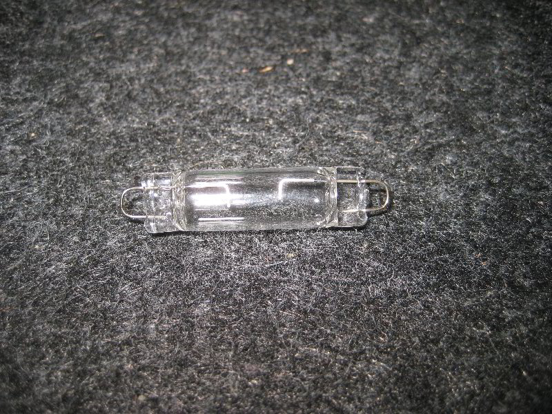 Chrysler-200-Trunk-Light-Bulb-Replacement-Guide-008